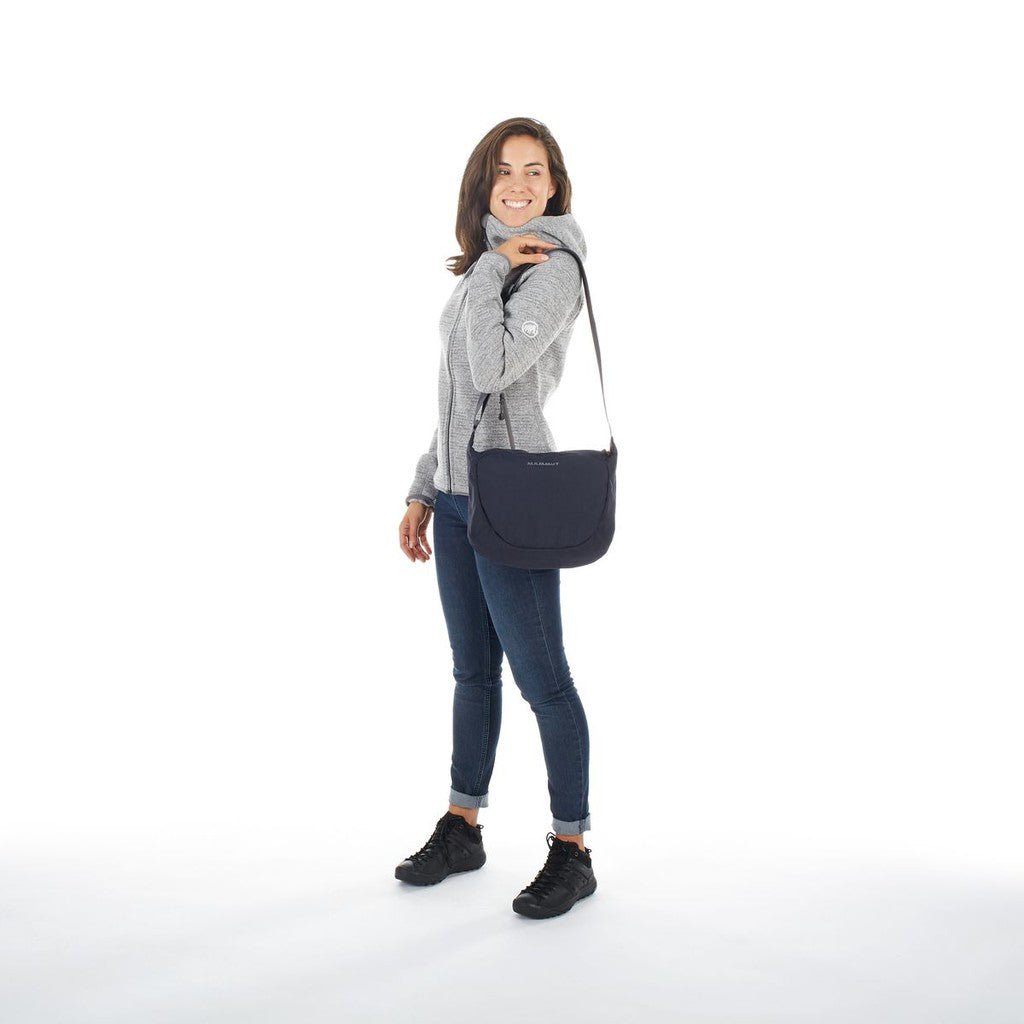 MAMMUT Shoulder Bag Round 8L (Black)