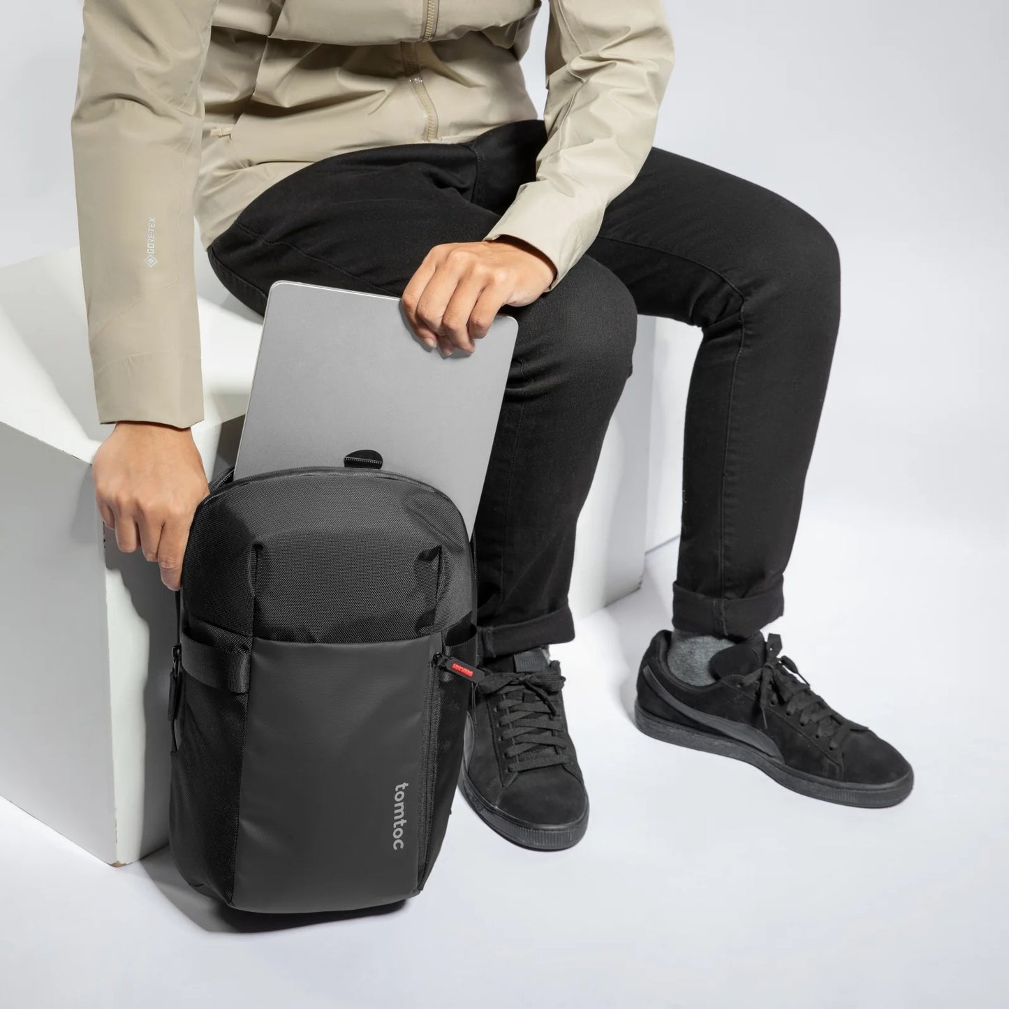Tomtoc Navigator-T24 Sling Bag | 5L - 7L | 11 inch - 14 inch