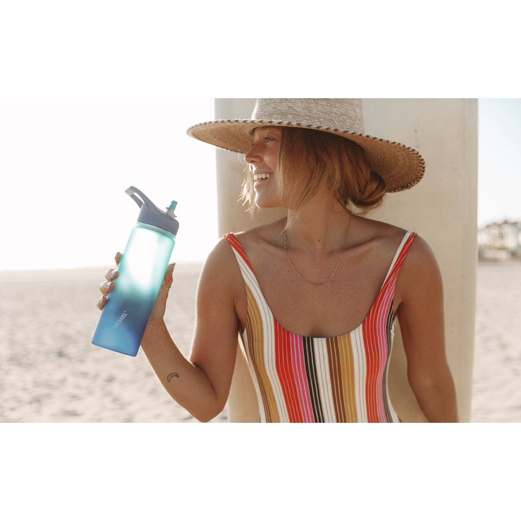 ECOVESSEL THE WAVE - BPA Free Plastic Sports Water Bottle With Straw - 24 oz | Water Bottles