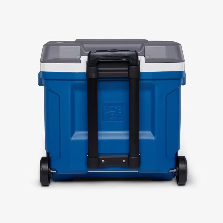 IGLOO Latitude 30 Qt Roller Cooler (Red)