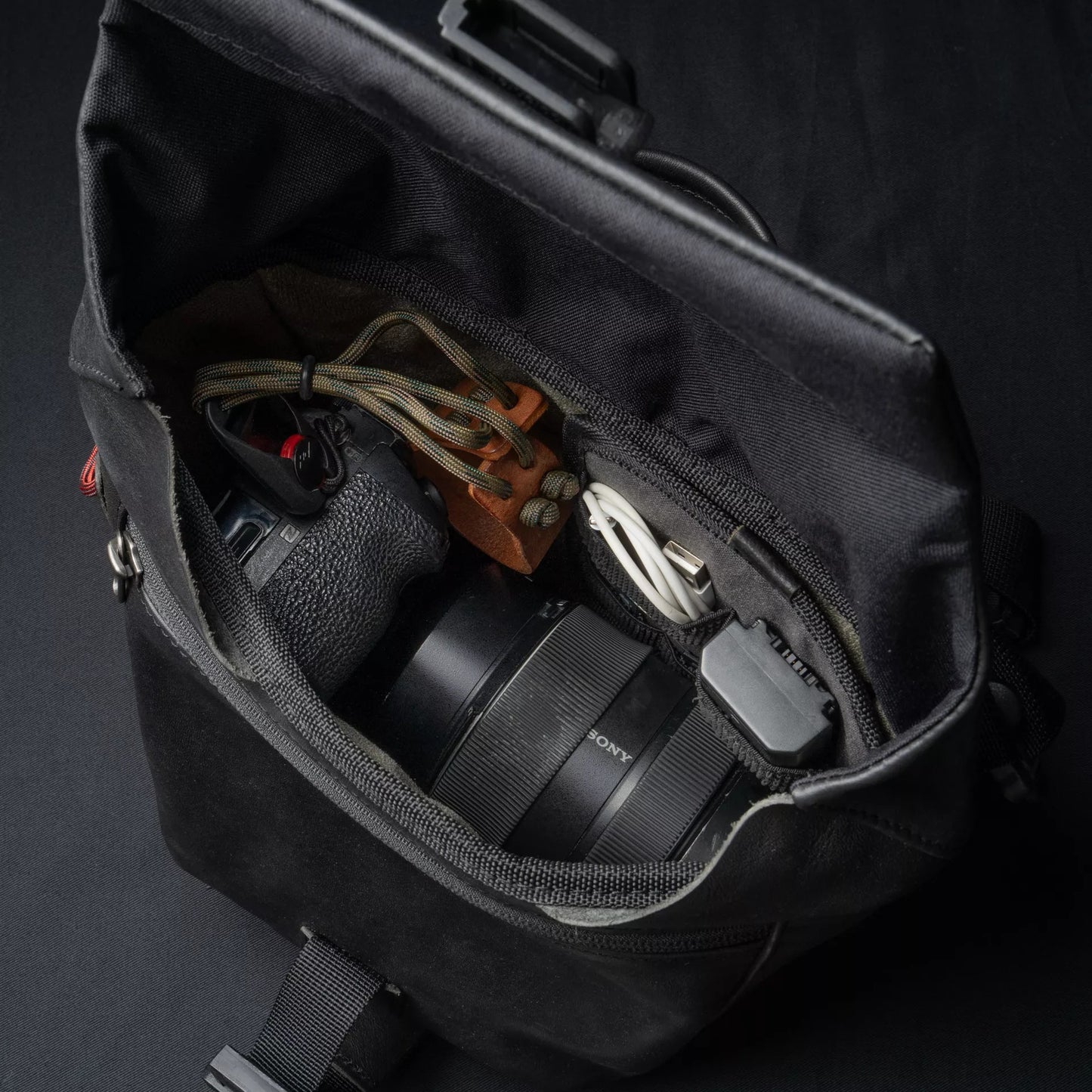 Wotancraft PILOT LEATHER TRAVEL CAMERA BAG 3.5L UPGRADED