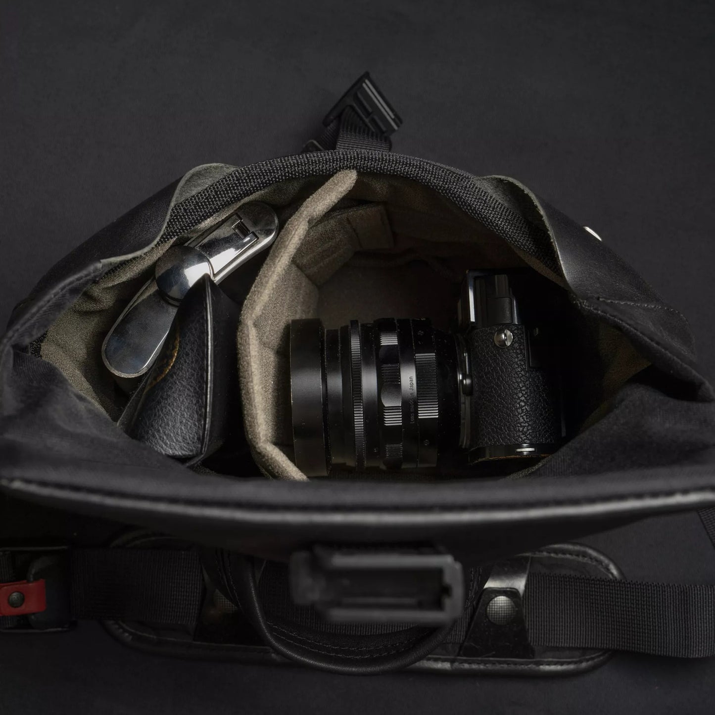 Wotancraft PILOT LEATHER TRAVEL CAMERA BAG 3.5L UPGRADED