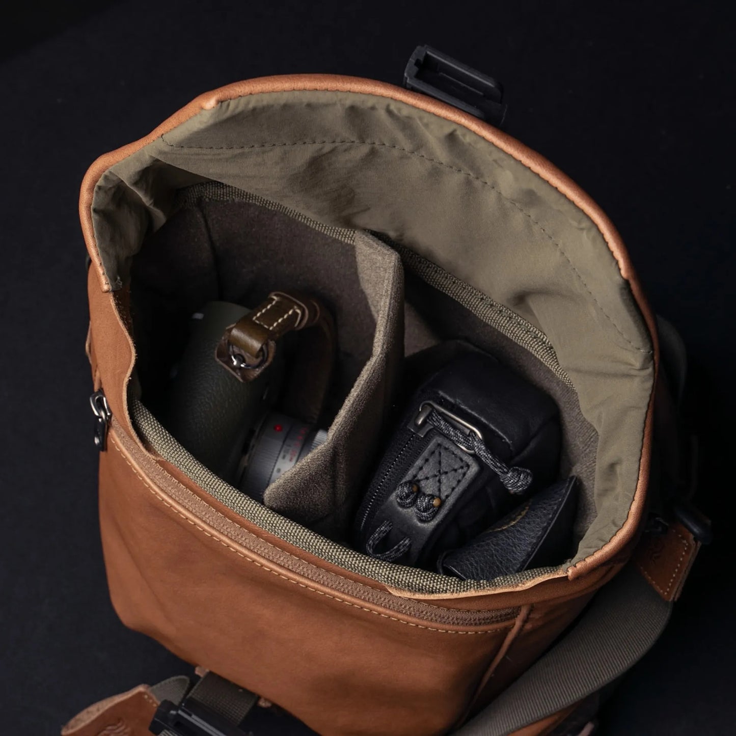 Wotancraft PILOT LEATHER TRAVEL CAMERA BAG 3.5L UPGRADED