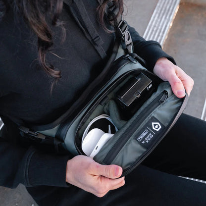 WANDRD ROGUE 3L Sling Bag