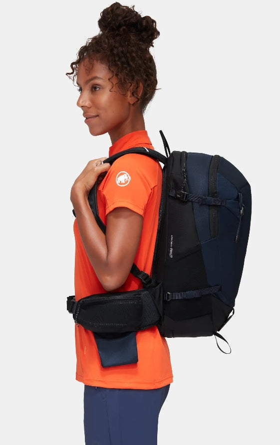 MAMMUT Lithium 20 Women Hiking Backpack (Marine-black)