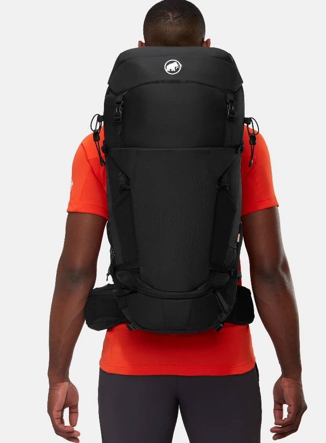 MAMMUT Lithium 40 Hiking Backpack (Black)