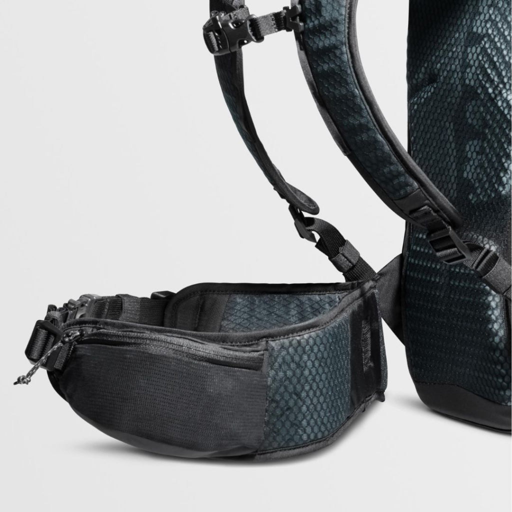 Mammut Lithium 30 Hiking Backpack (Black)